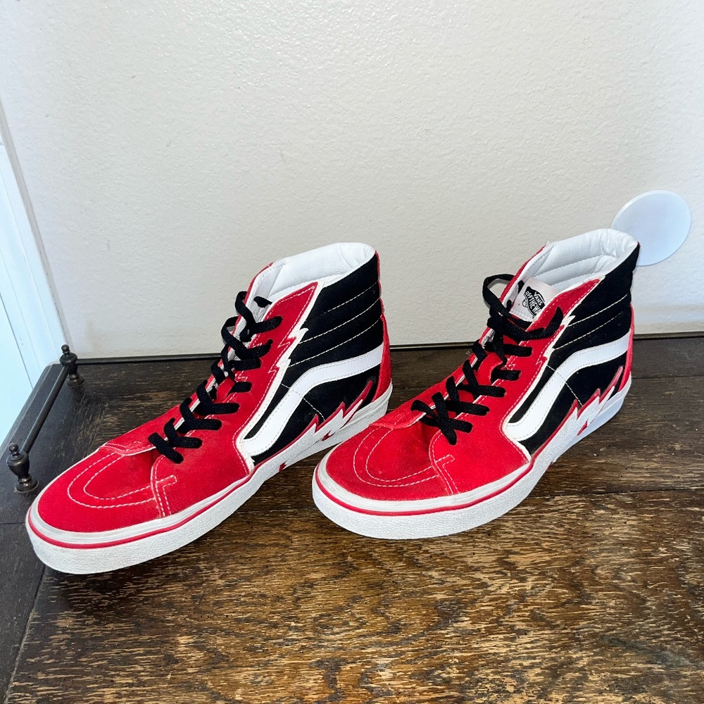Vans SK8-Hi Bolt sneakers in red/black